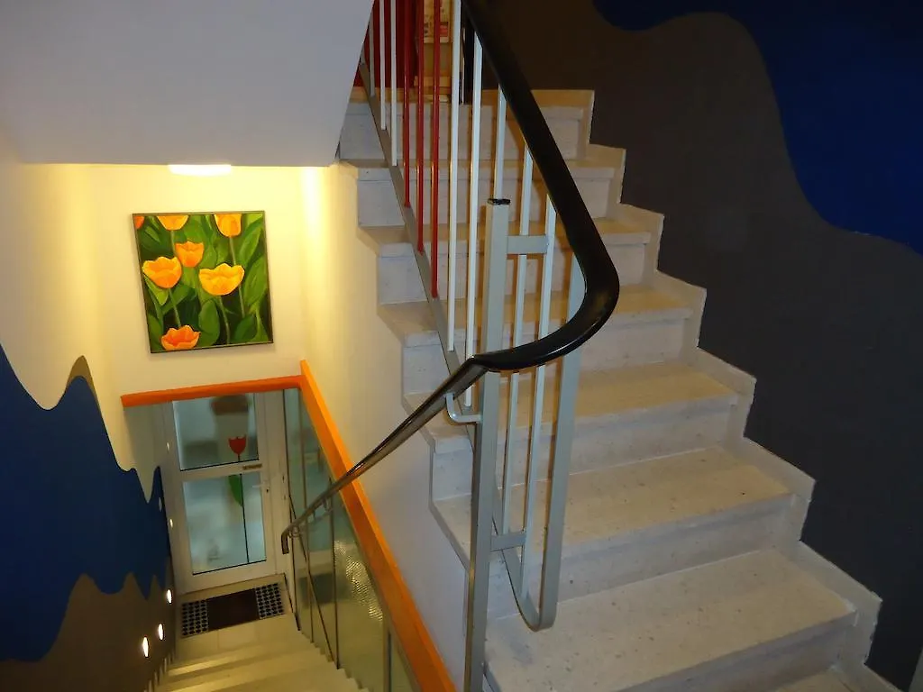 *** Casa de hóspedes Air Boardinghouse Tulip Stockum, Zu Fuss - 3 Minuten Zur Messe Düsseldorf Alemanha