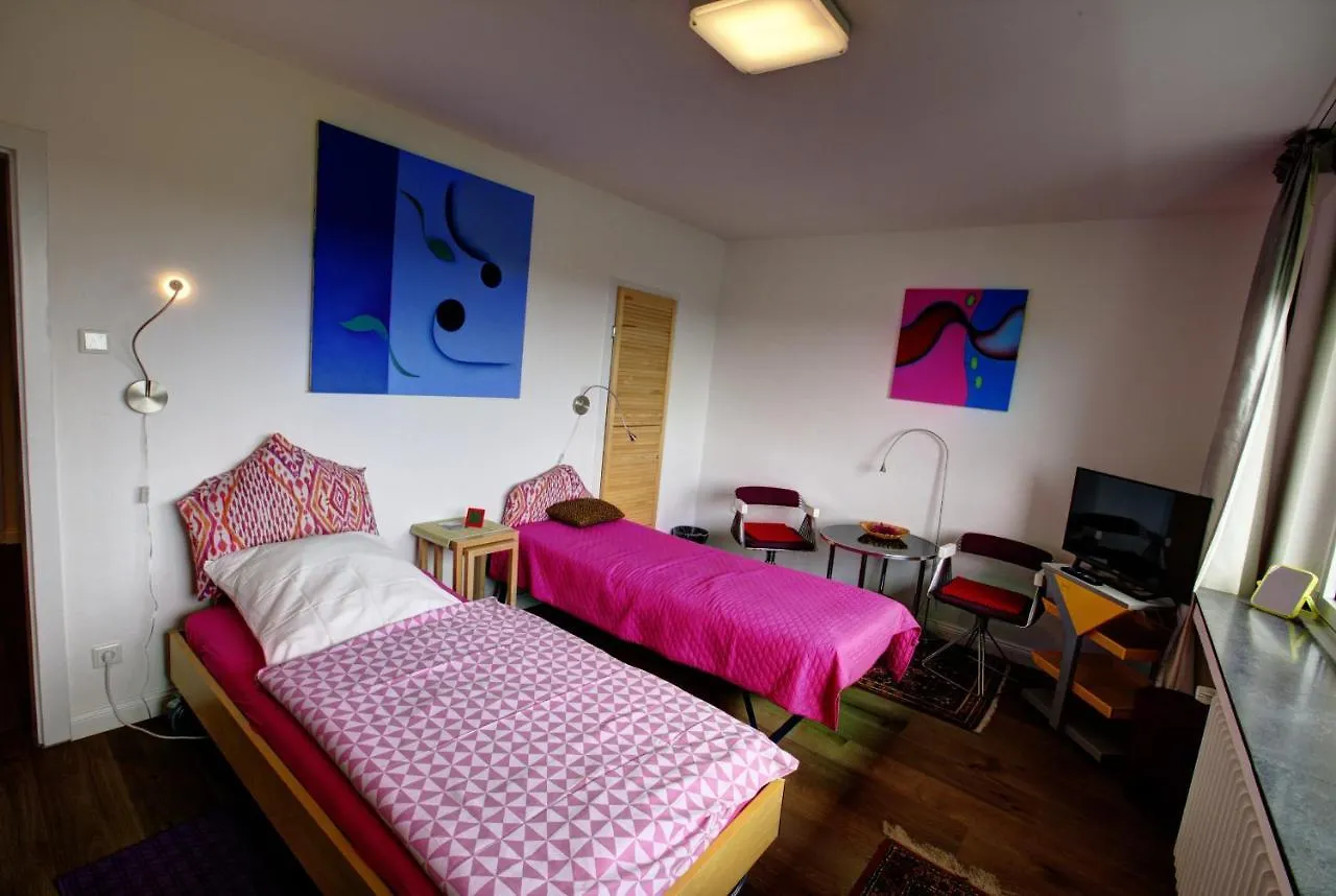 *** Casa de hóspedes Air Boardinghouse Tulip Stockum, Zu Fuss - 3 Minuten Zur Messe Düsseldorf Alemanha